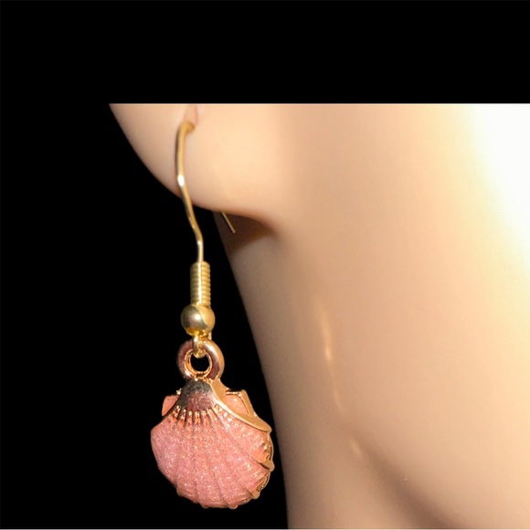 Pink Clam Shell Wire Hook Earrings in Gold Tone - Picture 2 of 4